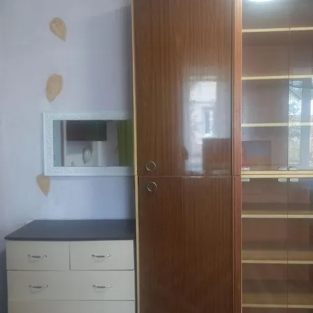 2 Комнатная Квартира В Частном Доме *